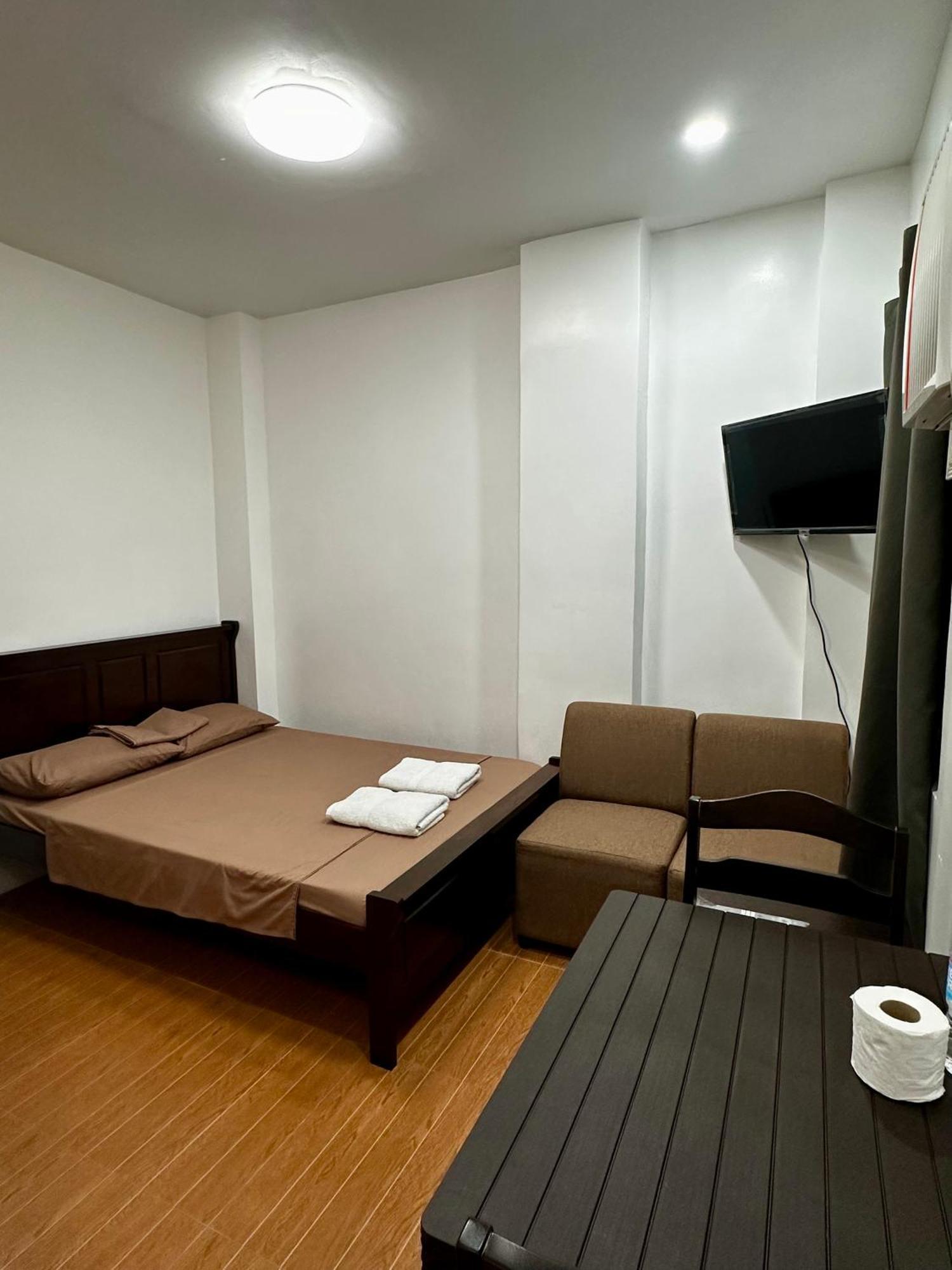 Rjc Building Apartment Olongapo Bagian luar foto