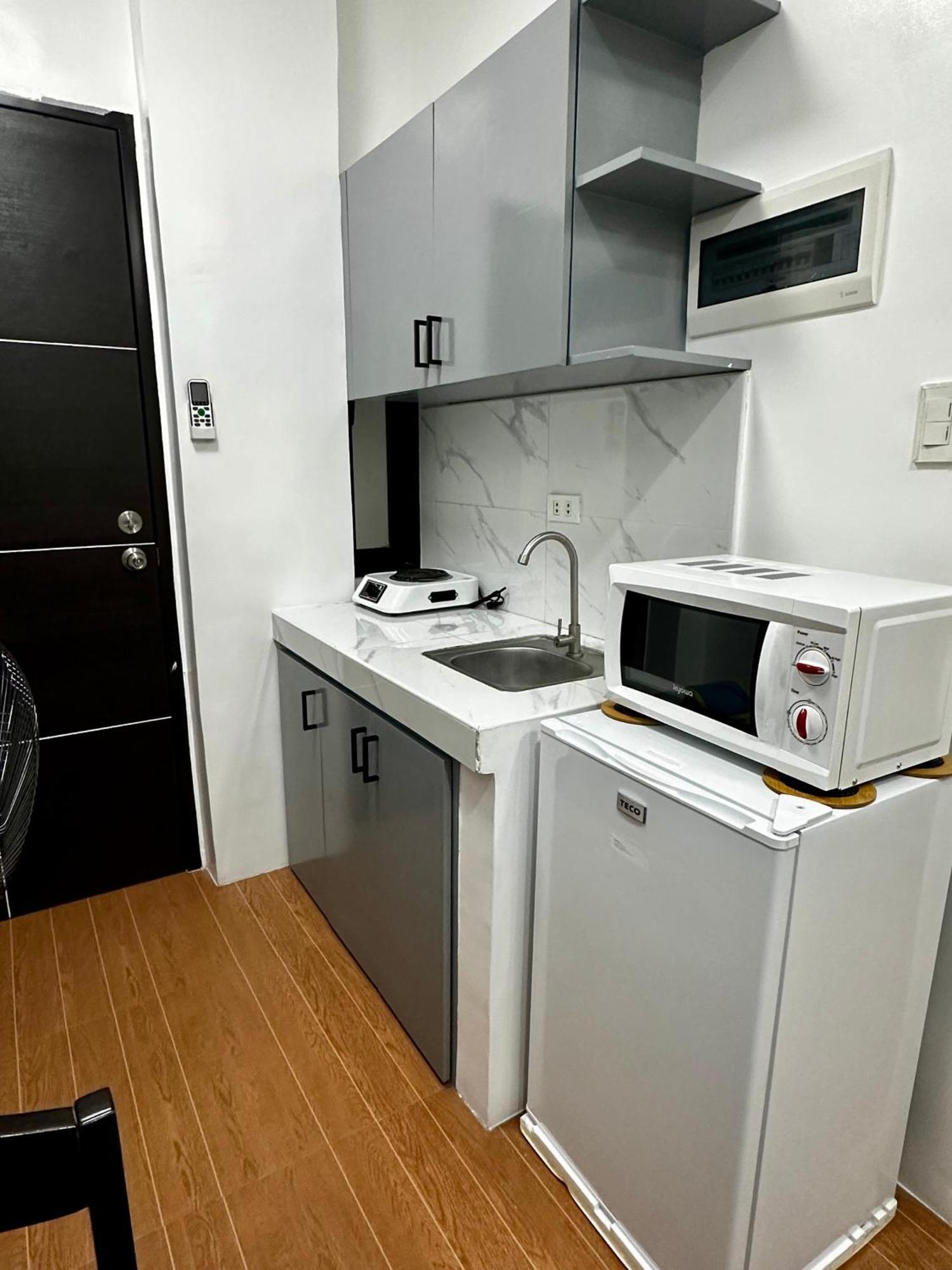 Rjc Building Apartment Olongapo Bagian luar foto