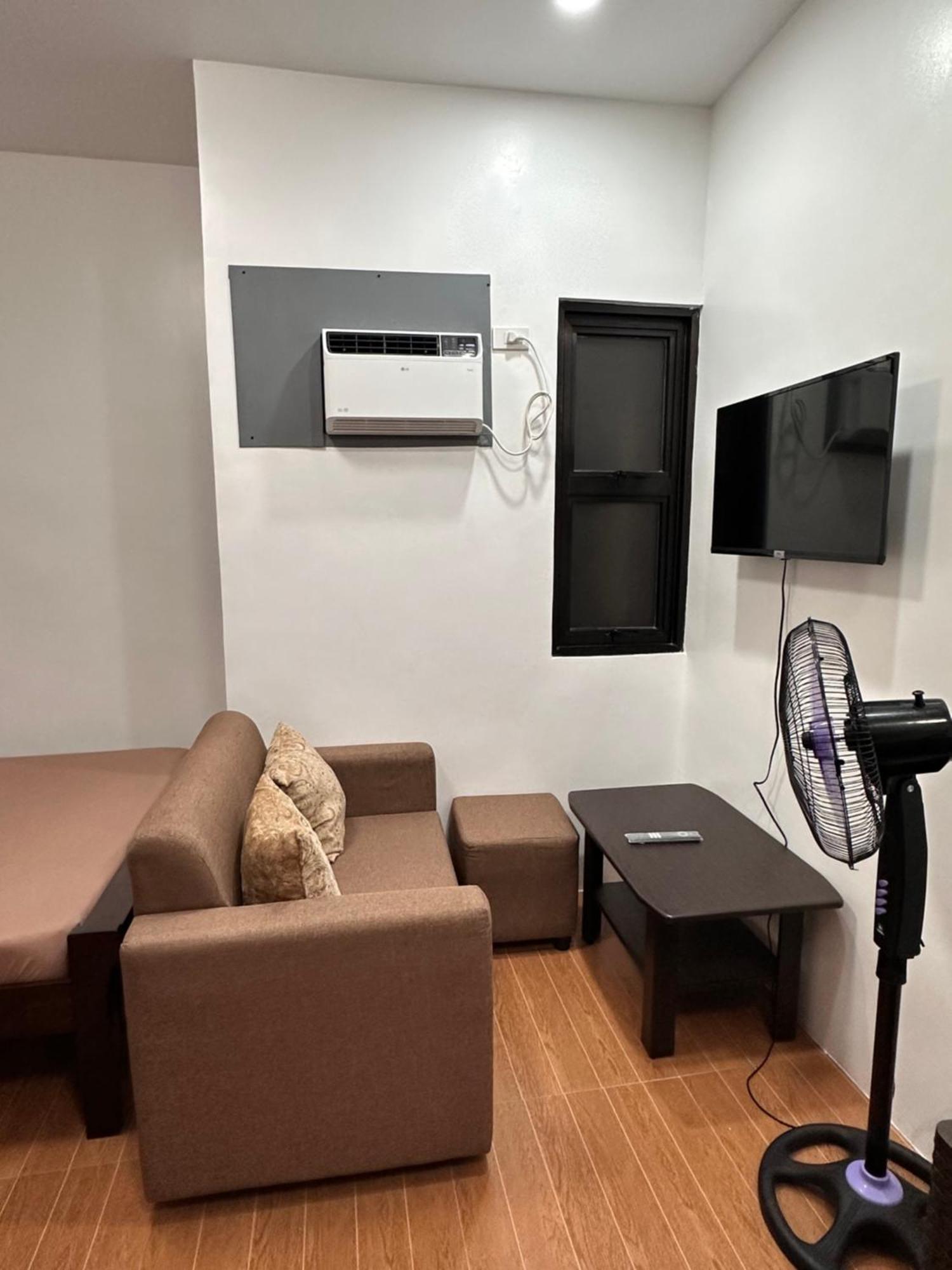 Rjc Building Apartment Olongapo Bagian luar foto