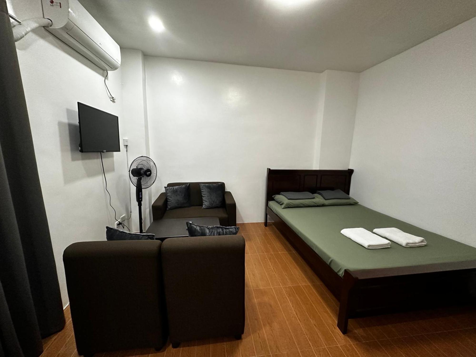Rjc Building Apartment Olongapo Bagian luar foto